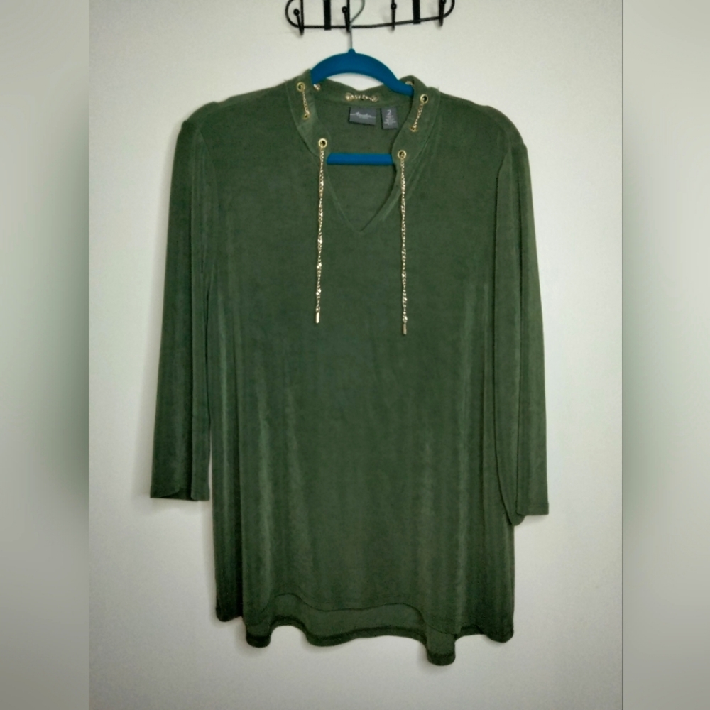 Chico's Travelers (Size 2/L/12) Olive Green Chain Link Accent V-Neck Blouse Top